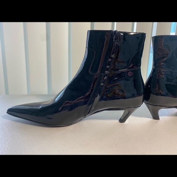 Balenciaga Patent Leather Pointed Toe Bootie - Picture 6 of 14